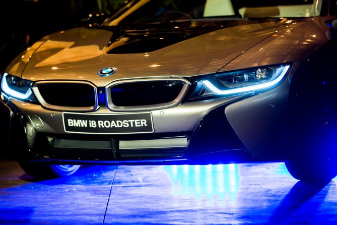 BMW i8 Roadster grille